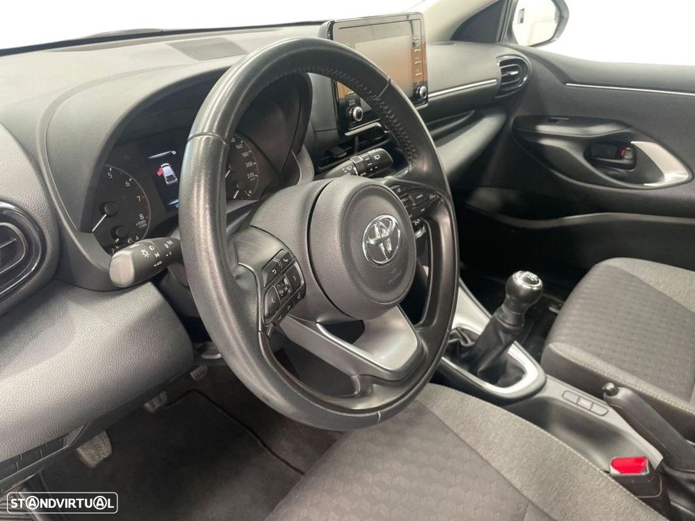 Toyota Yaris - 12