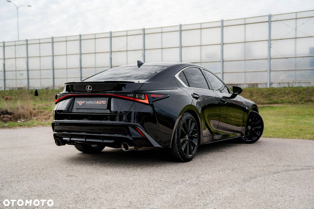 Lexus IS - 7