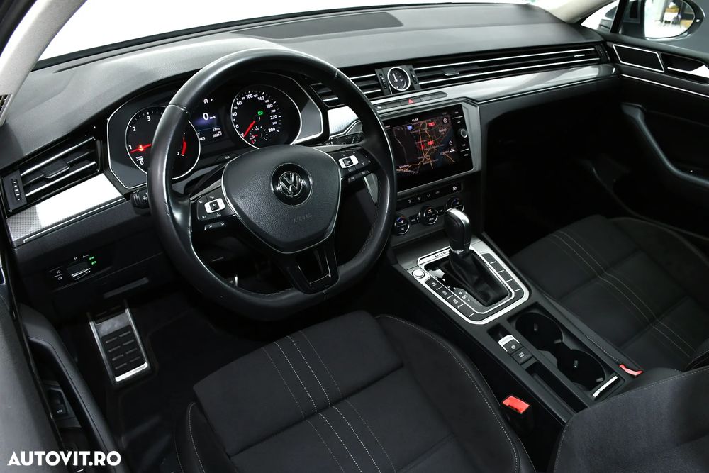 Volkswagen Passat Alltrack 2.0 TDI SCR 4Motion DSG - 12