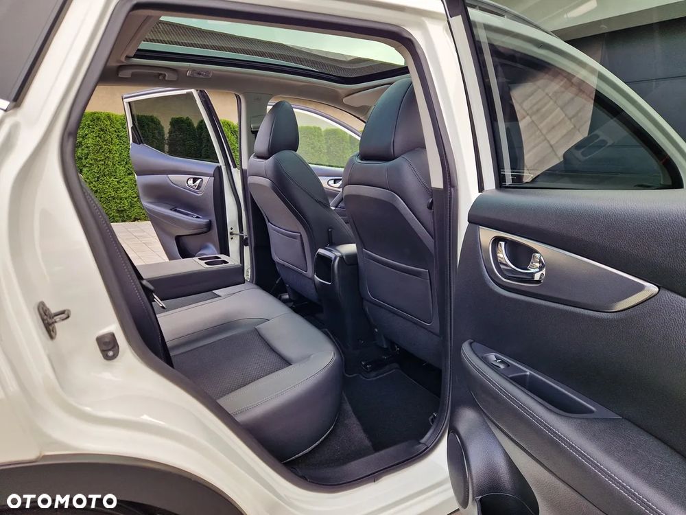 Nissan Qashqai 1.6 DIG-T Tekna+ - 23