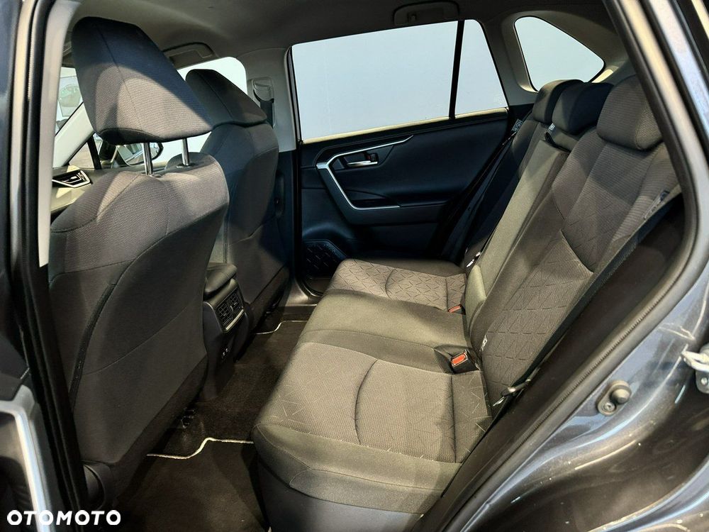 Toyota RAV4 - 16