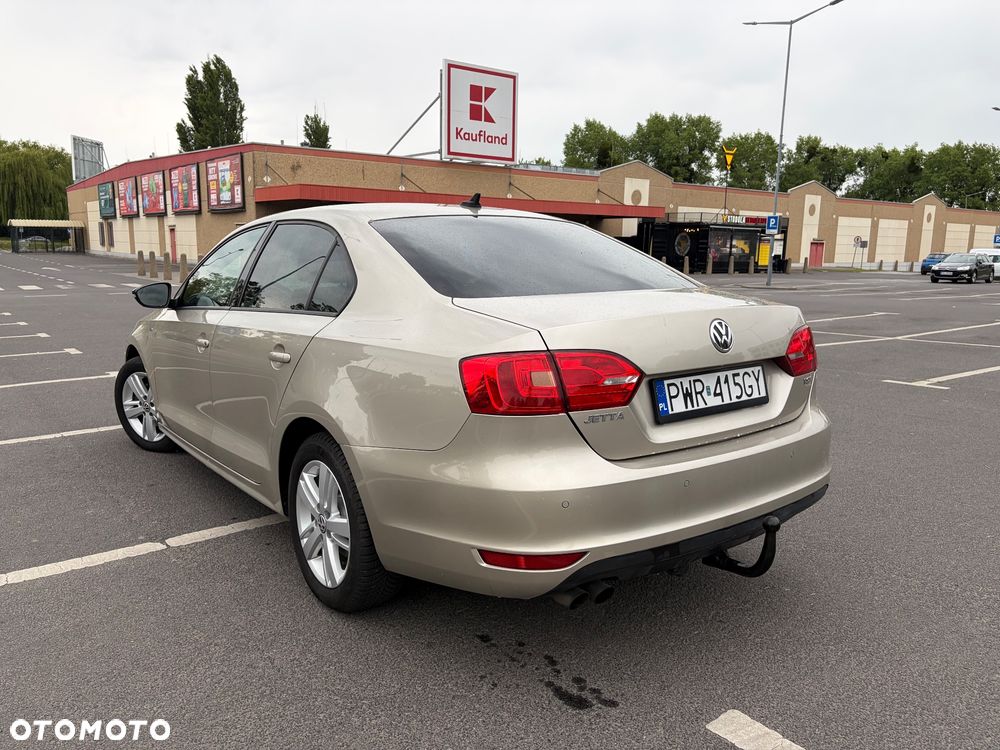 Volkswagen Jetta 1.4 TSI DSG Match - 33