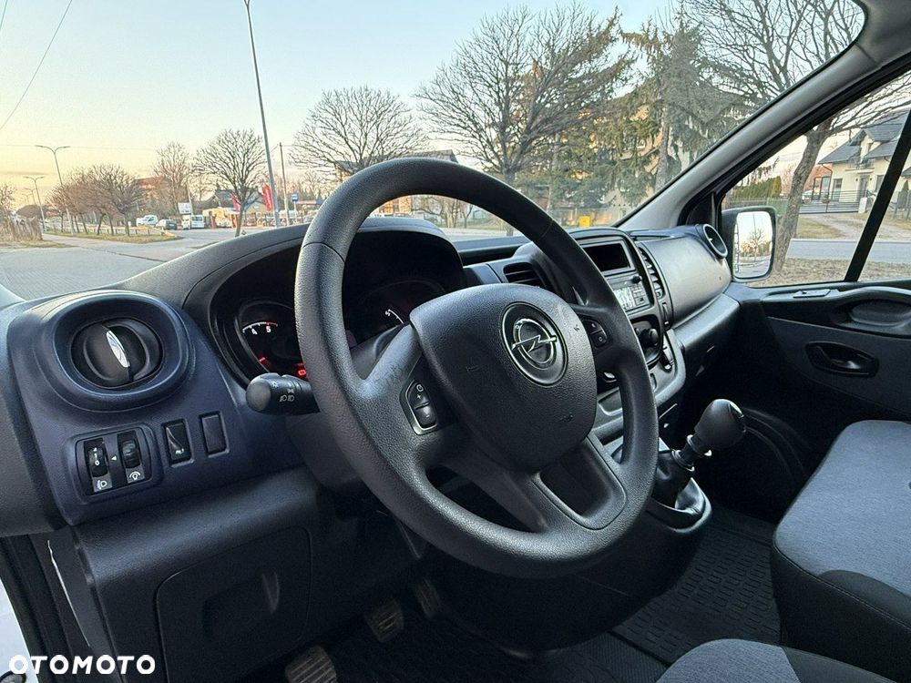 Opel Vivaro - 18
