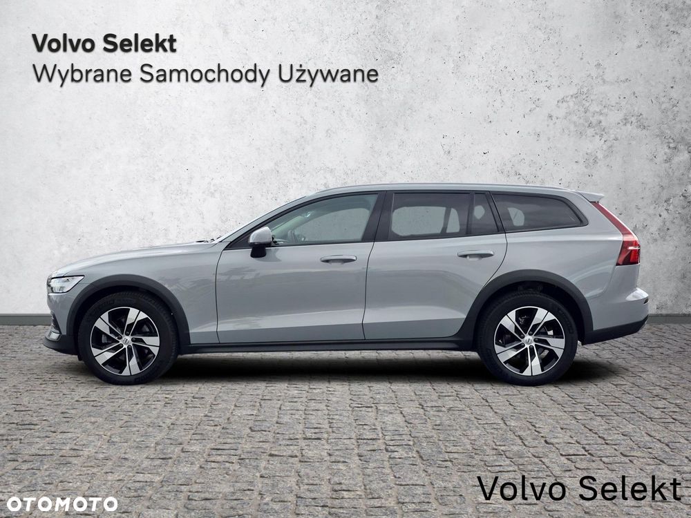 Volvo V60 Cross Country - 6