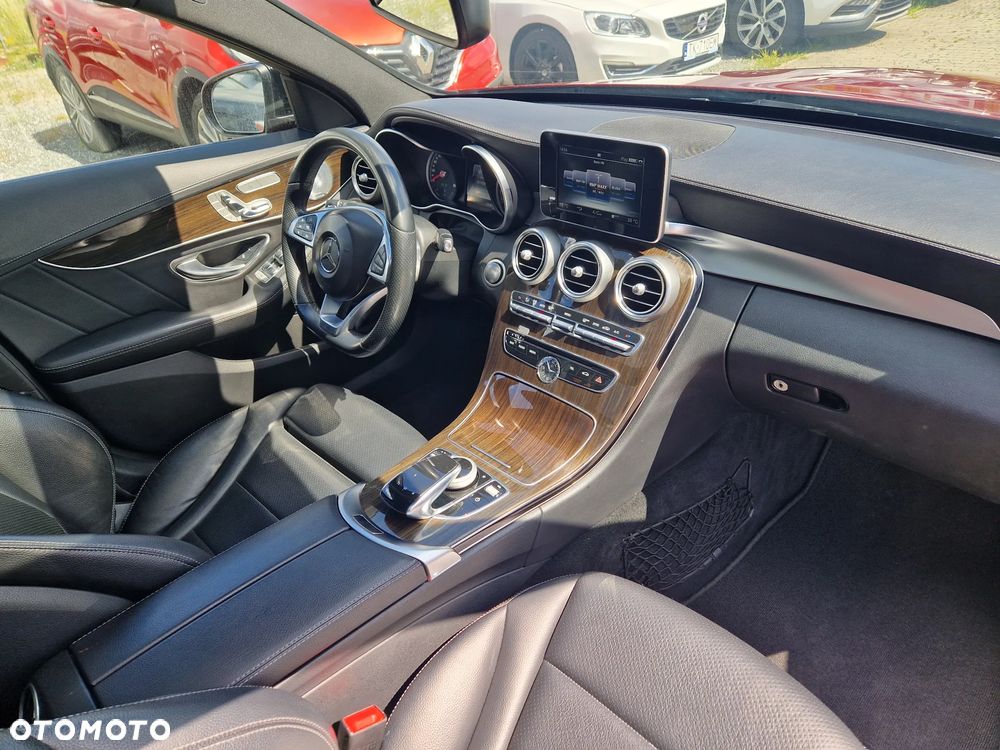 Mercedes-Benz Klasa C 300 T 9G-TRONIC AMG Line - 33