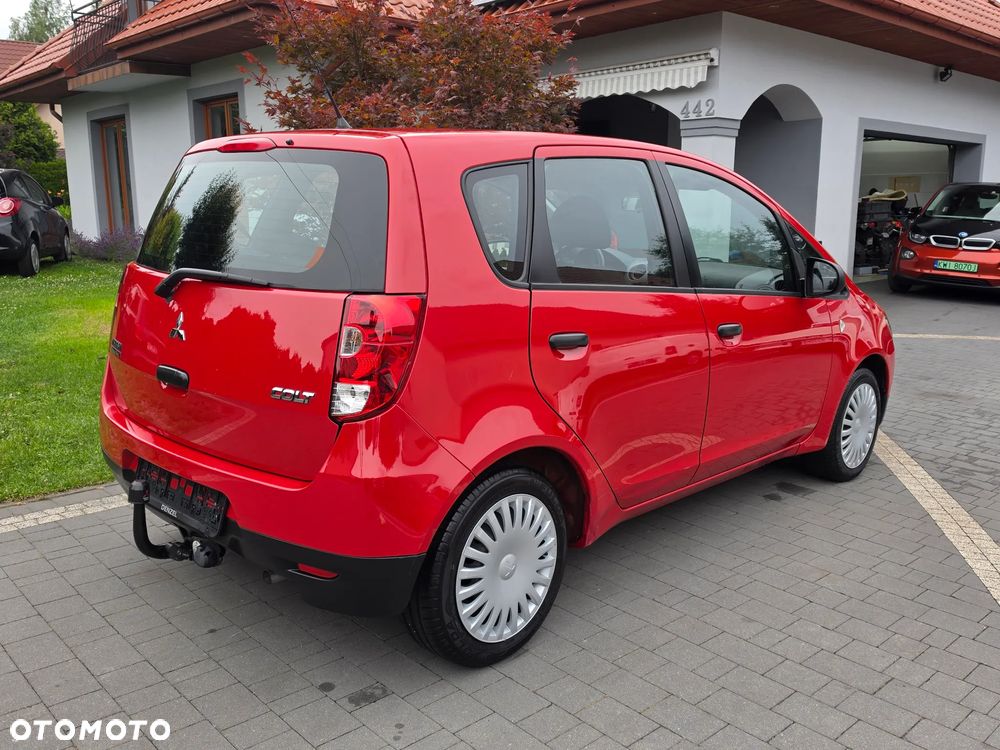 Mitsubishi Colt - 4