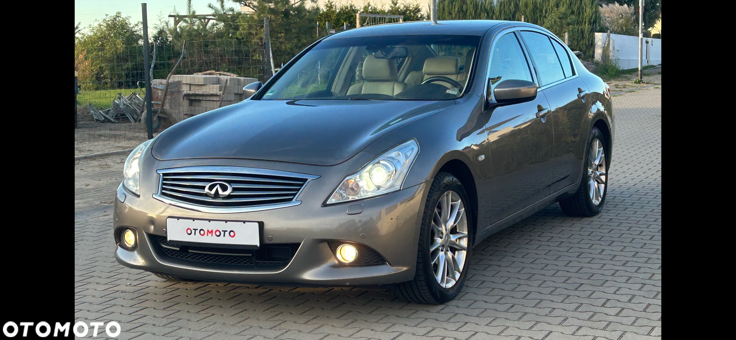 Infiniti G G37 AWD - 2