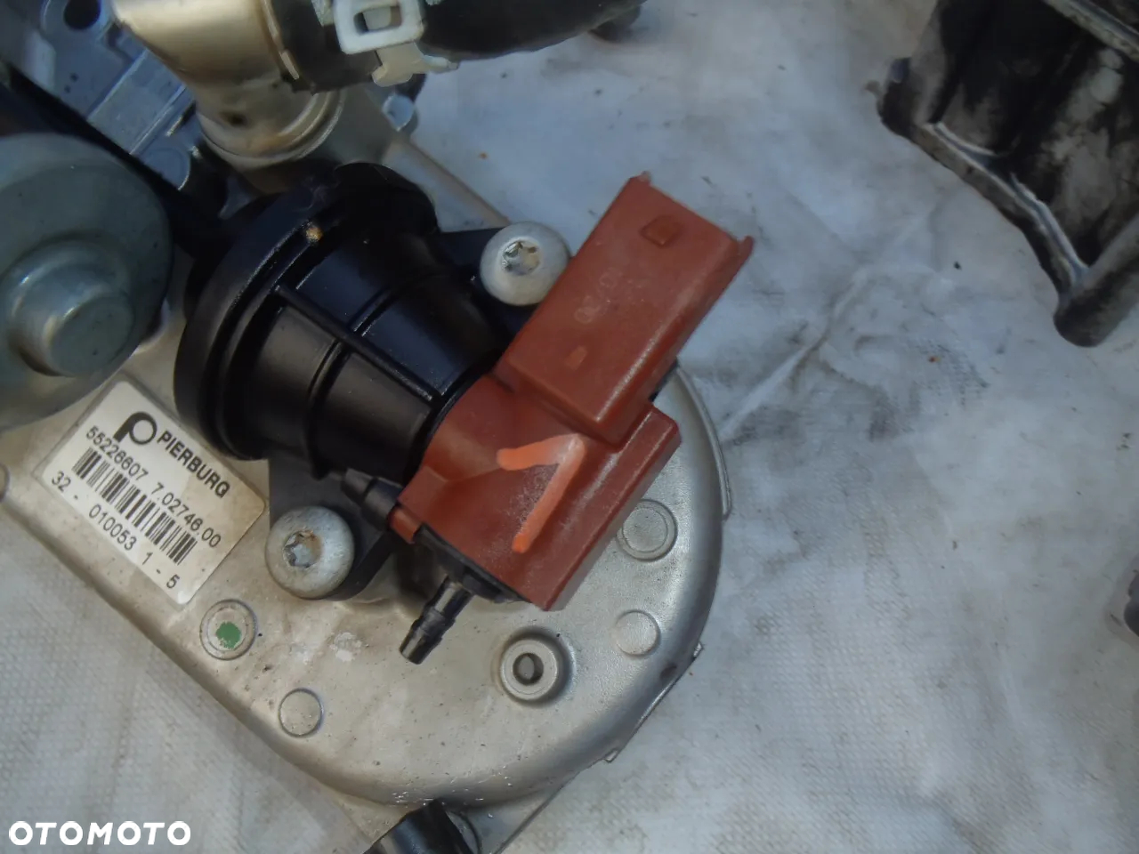 rozrusznik alternator sprężarka egr kolektor ssacy wydechowy silnik opel astra J corsa D Combo meriva B 1.3 ctdi - 15