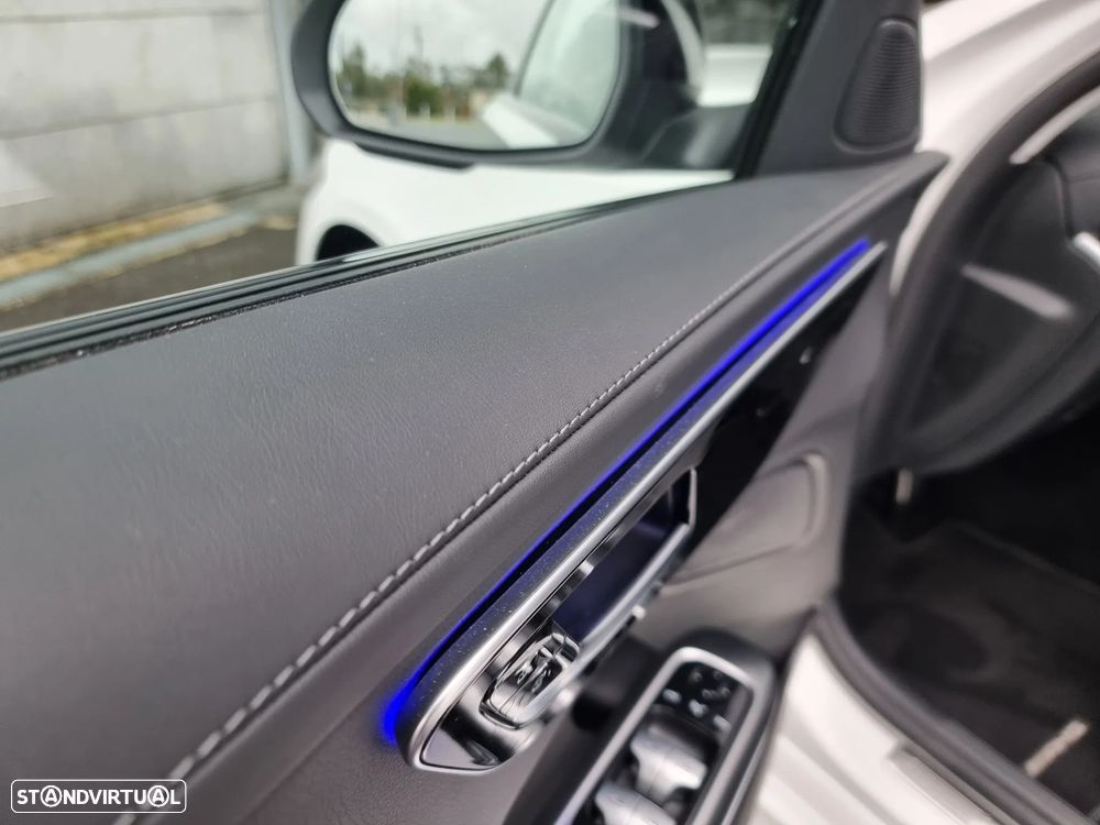 Mercedes-Benz C 300 e T 9G-TRONIC AMG Line - 12