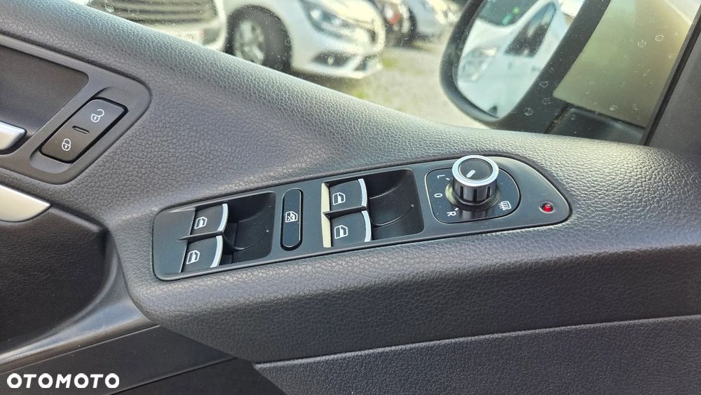 Volkswagen Tiguan 2.0 TDI DPF BlueMotion Technology Exclusive - 20