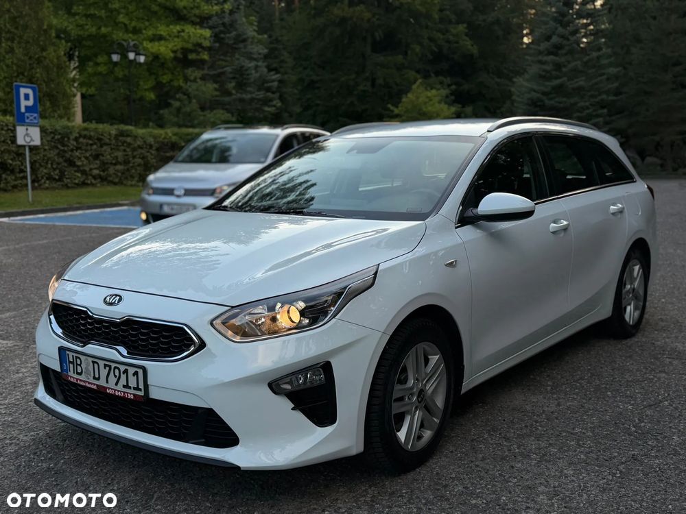 Kia Ceed - 28