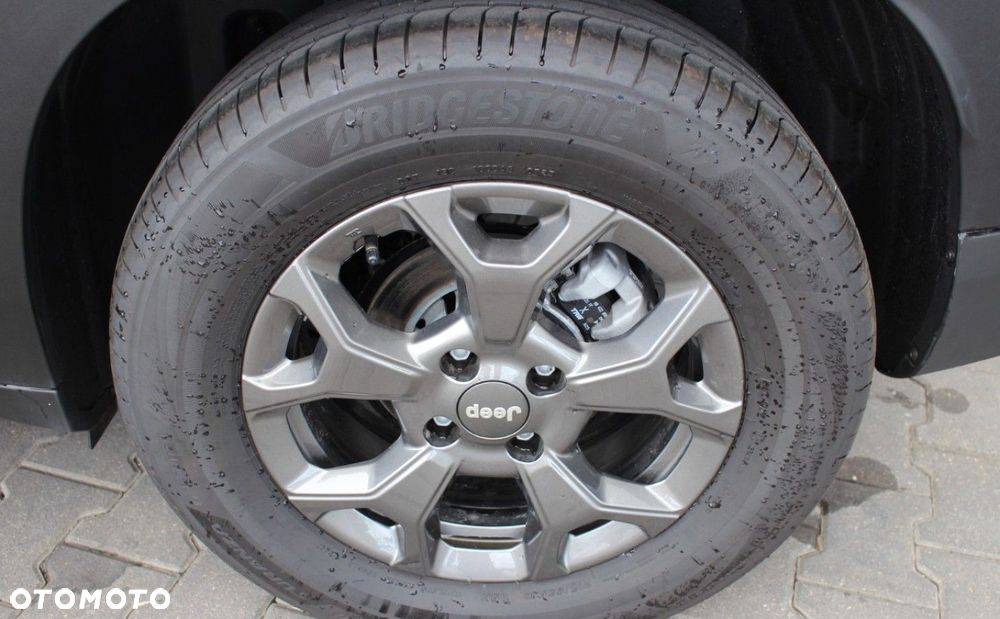 Jeep Avenger - 10