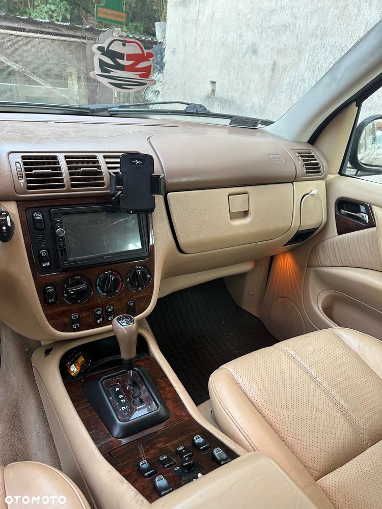 Mercedes-Benz ML - 8