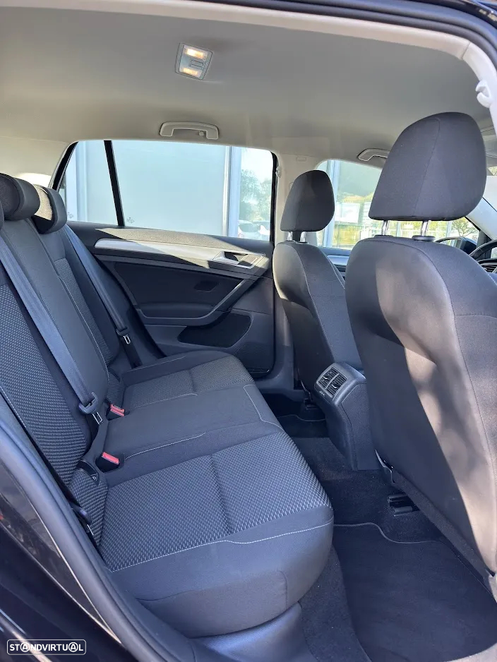 VW Golf 1.0 TSI Confortline - 9