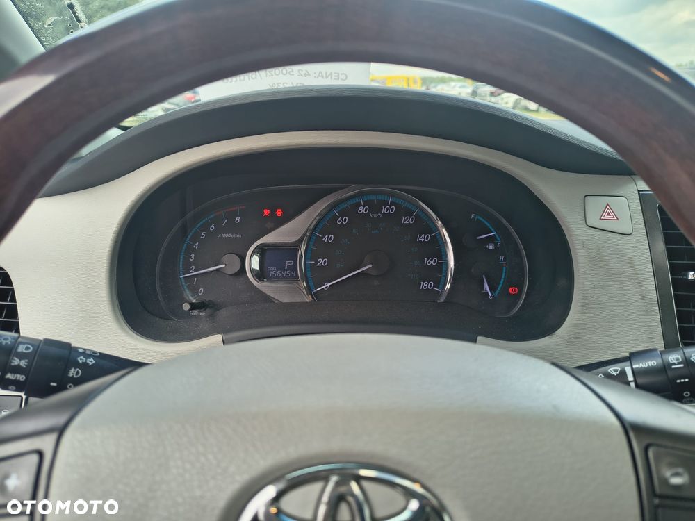 Toyota Sienna - 10