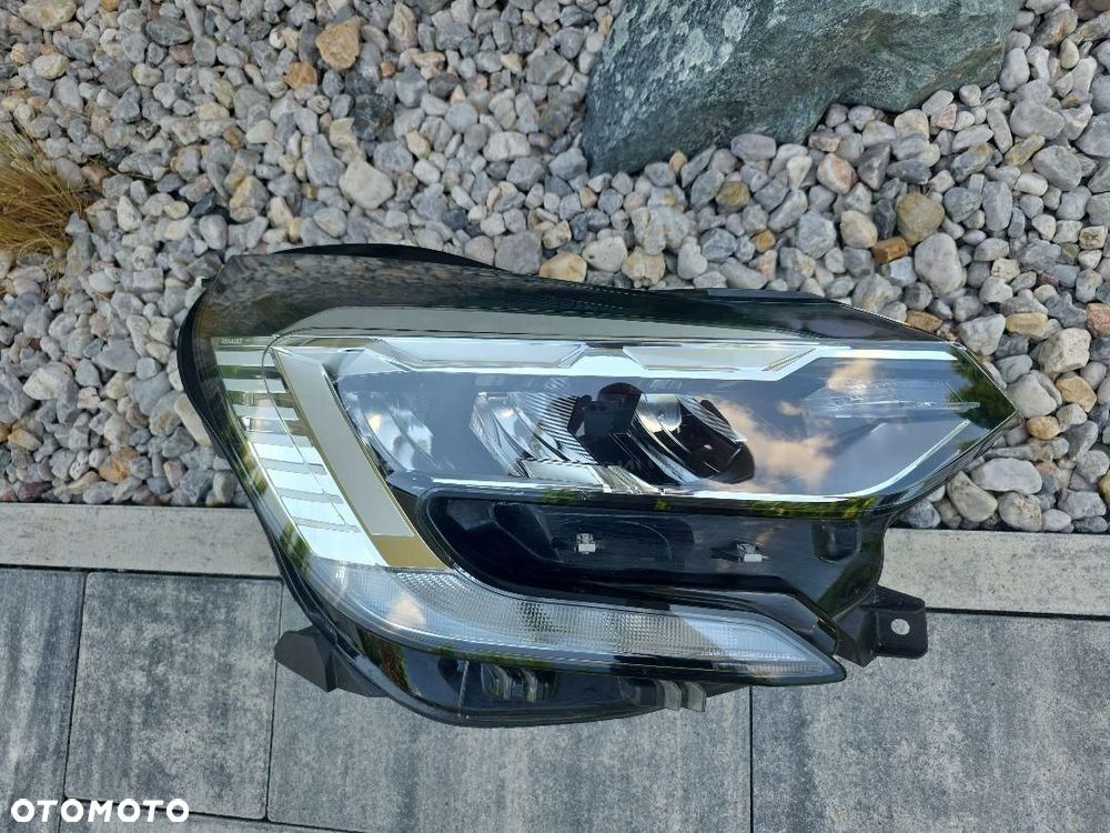 RENAULT CAPTUR 2 II Lampa prawa Kompletna Full Led 260104095R Krótki Led - 8