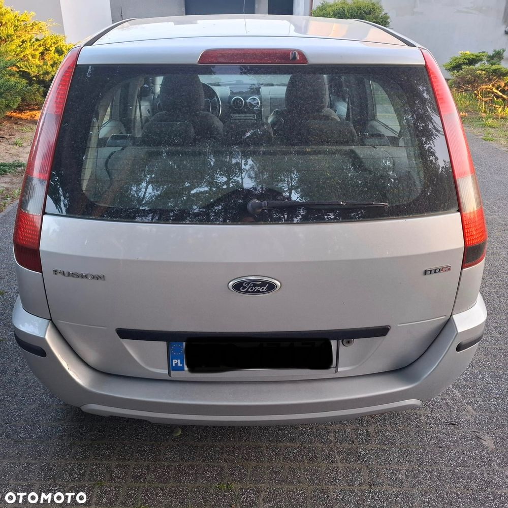 Ford Fusion - 5