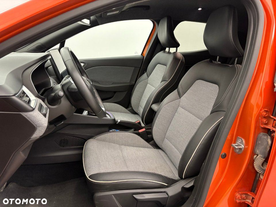 Renault Clio - 10