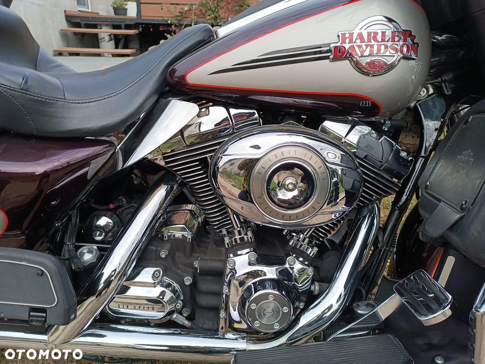 Harley-Davidson FLHTCU Ultra - 16