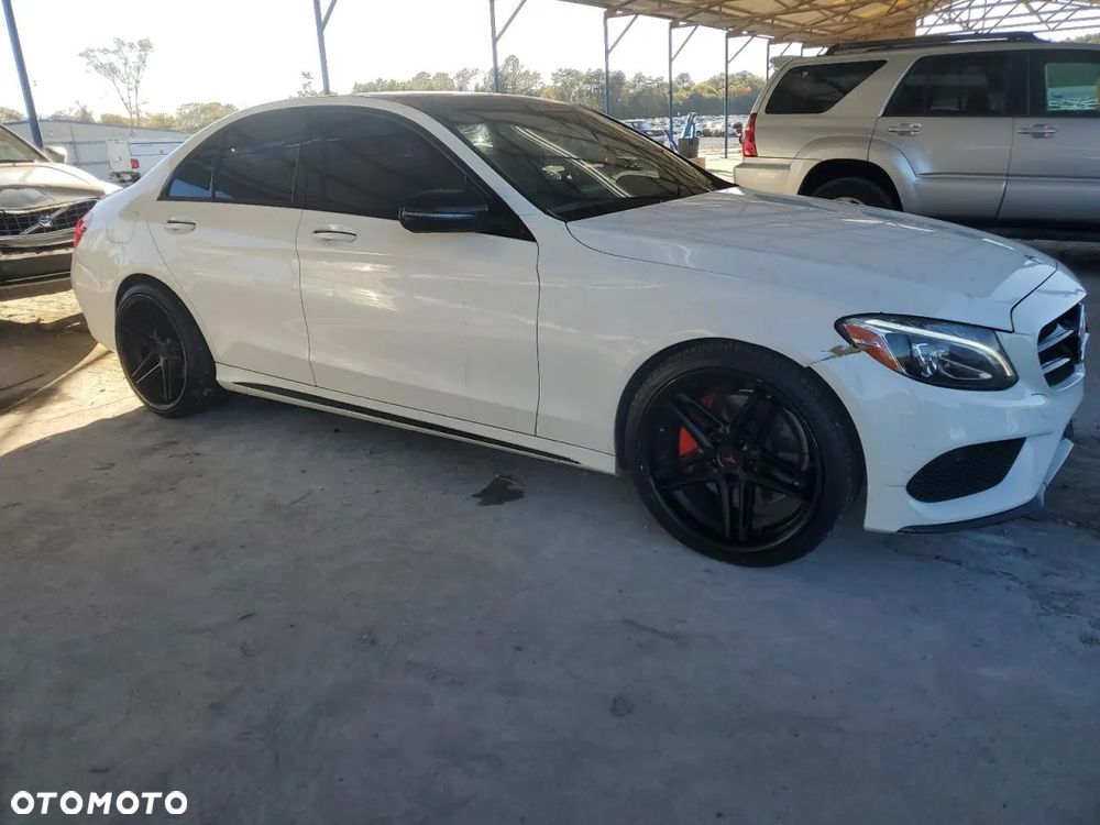 Mercedes-Benz Klasa C 300 9G-TRONIC Exclusive - 2