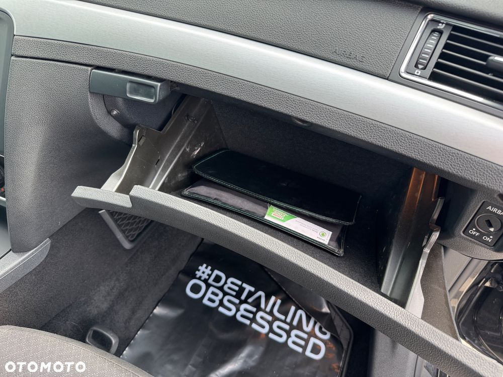 Skoda Superb 2.0 TDI Elegance - 33