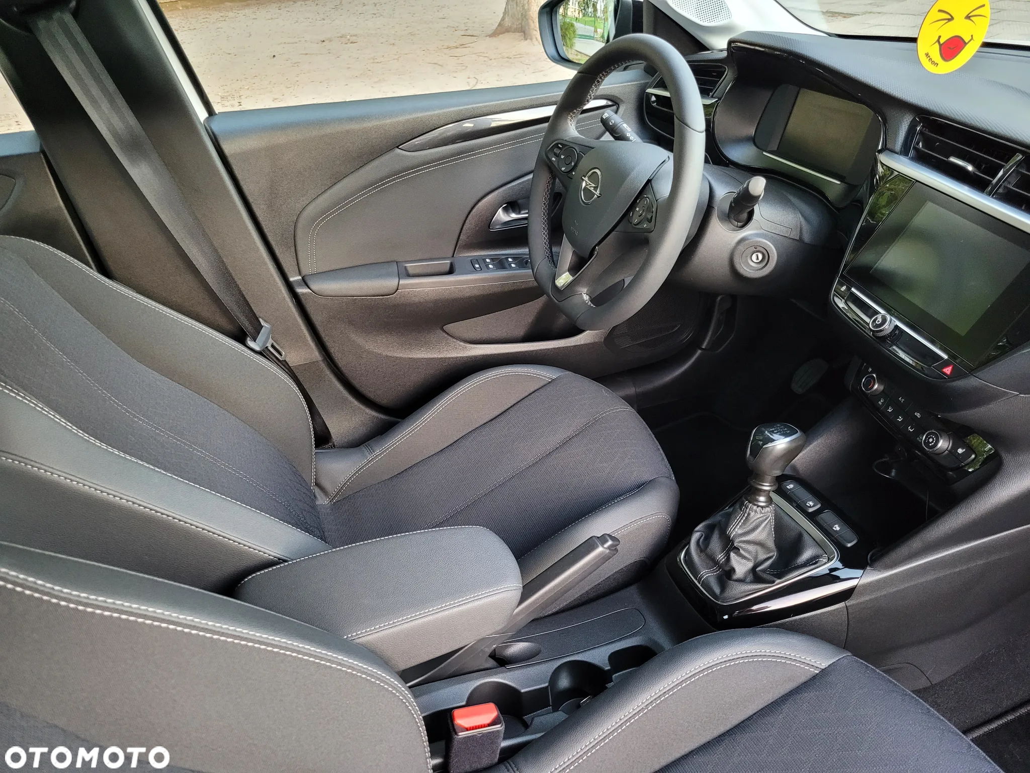 Opel Corsa 1.2 Elegance S&S - 33