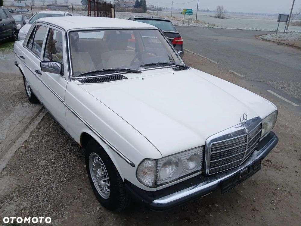 Mercedes-Benz W123 - 2