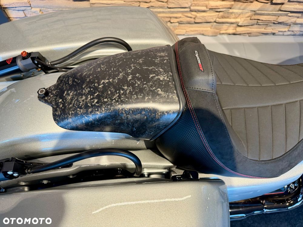 Harley-Davidson Touring Road Glide - 4