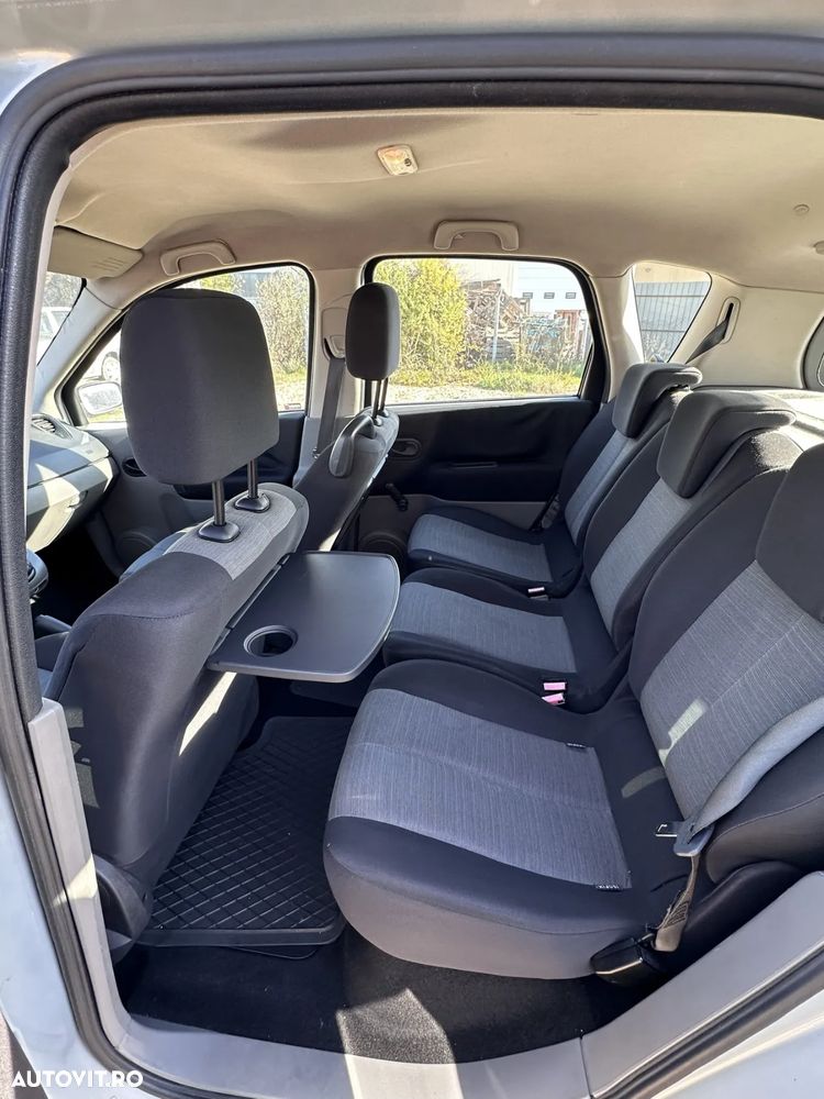 Renault Scenic II 1.5dCi Confort Dynamique - 12