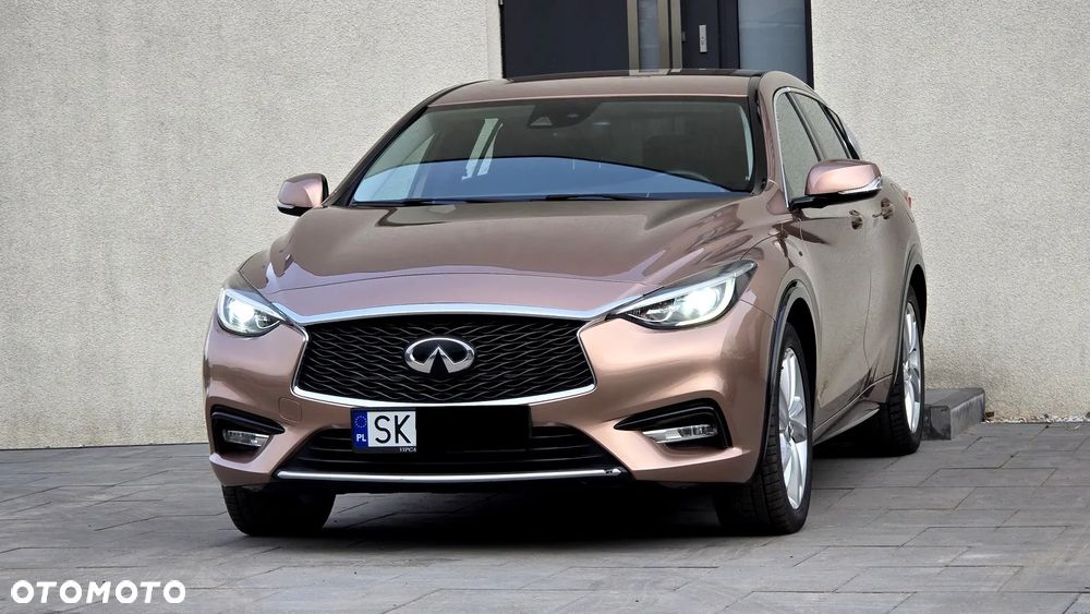 Infiniti Q30 1.6t Business Executive - 10