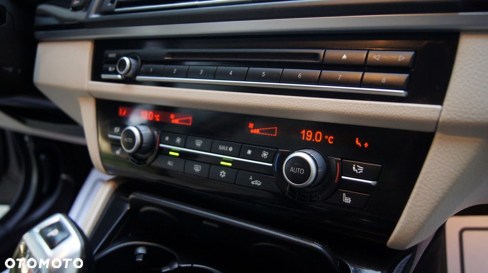 BMW Seria 5 520d - 35