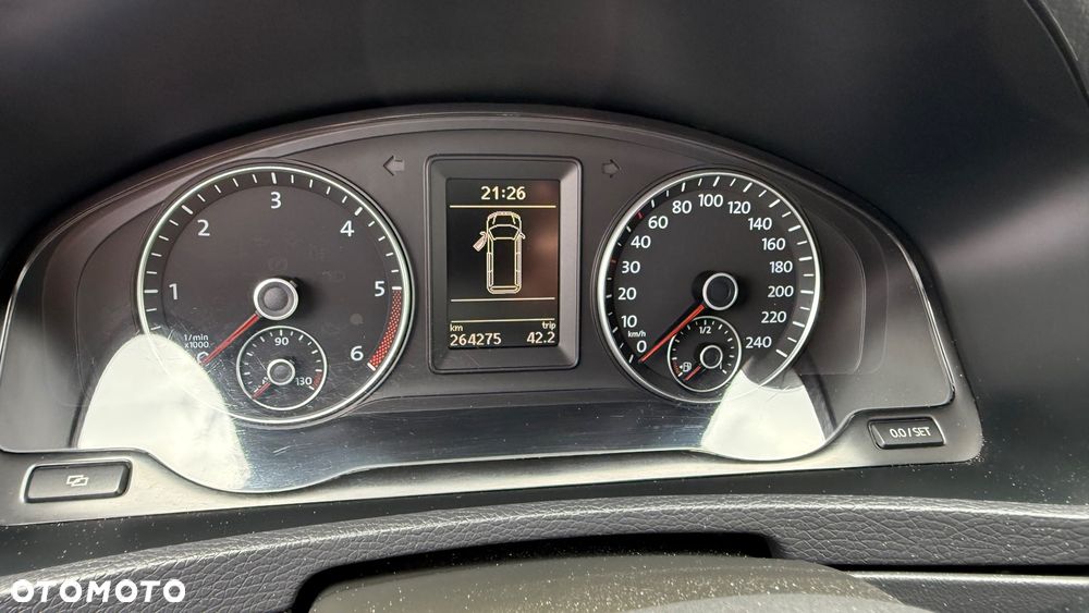 Volkswagen Multivan - 18