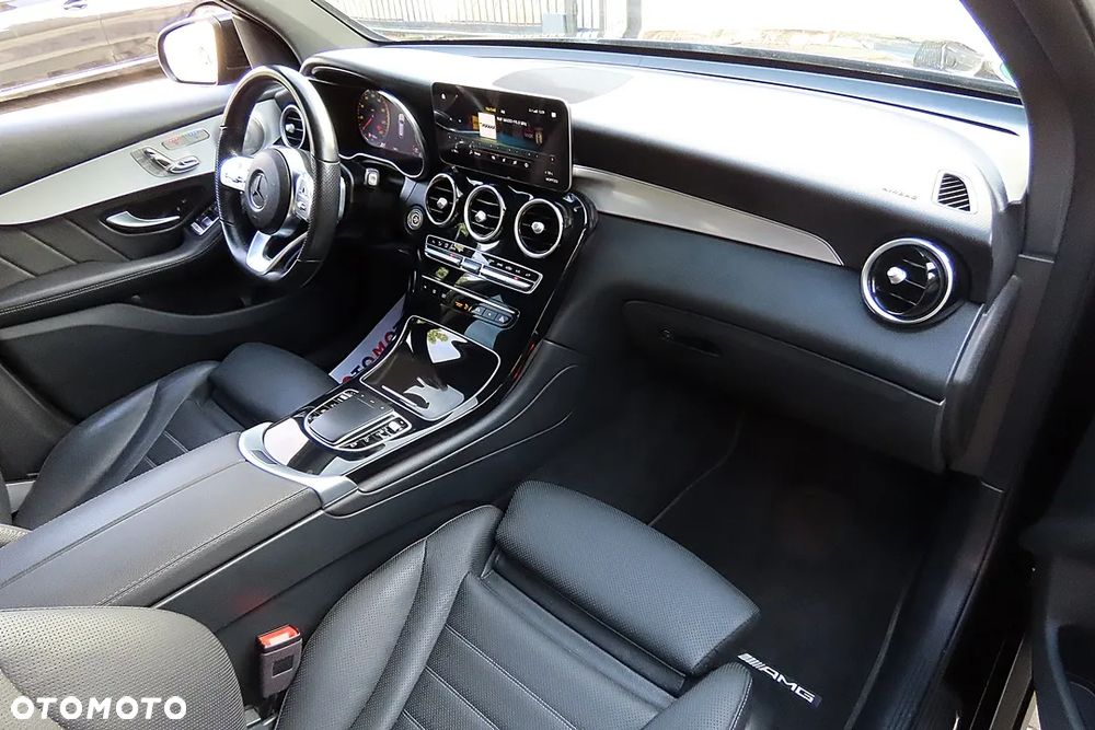 Mercedes-Benz GLC 220 d 4Matic 9G-TRONIC AMG Line Plus - 41