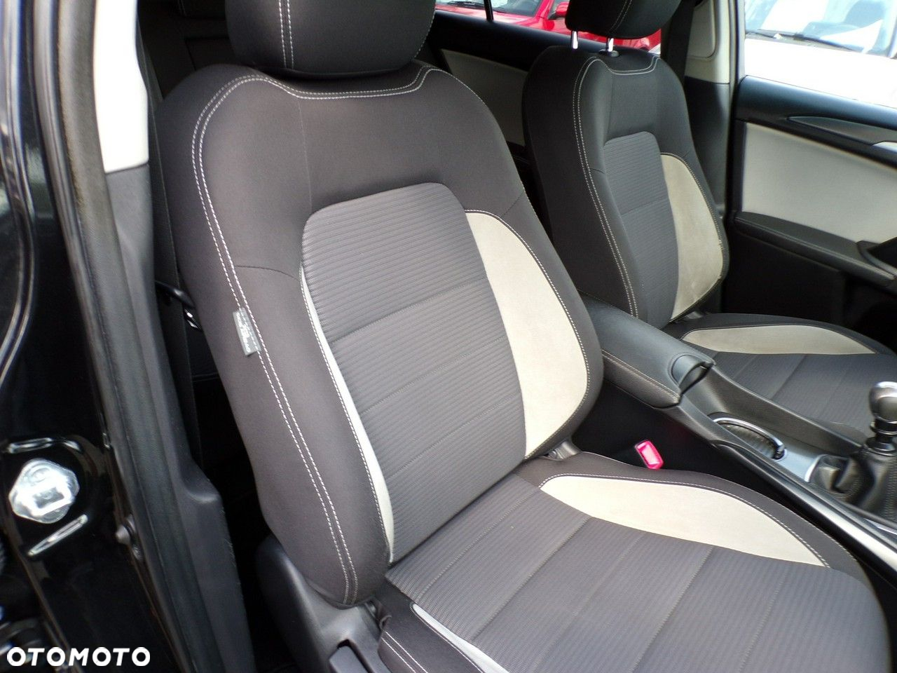 Toyota Avensis - 40