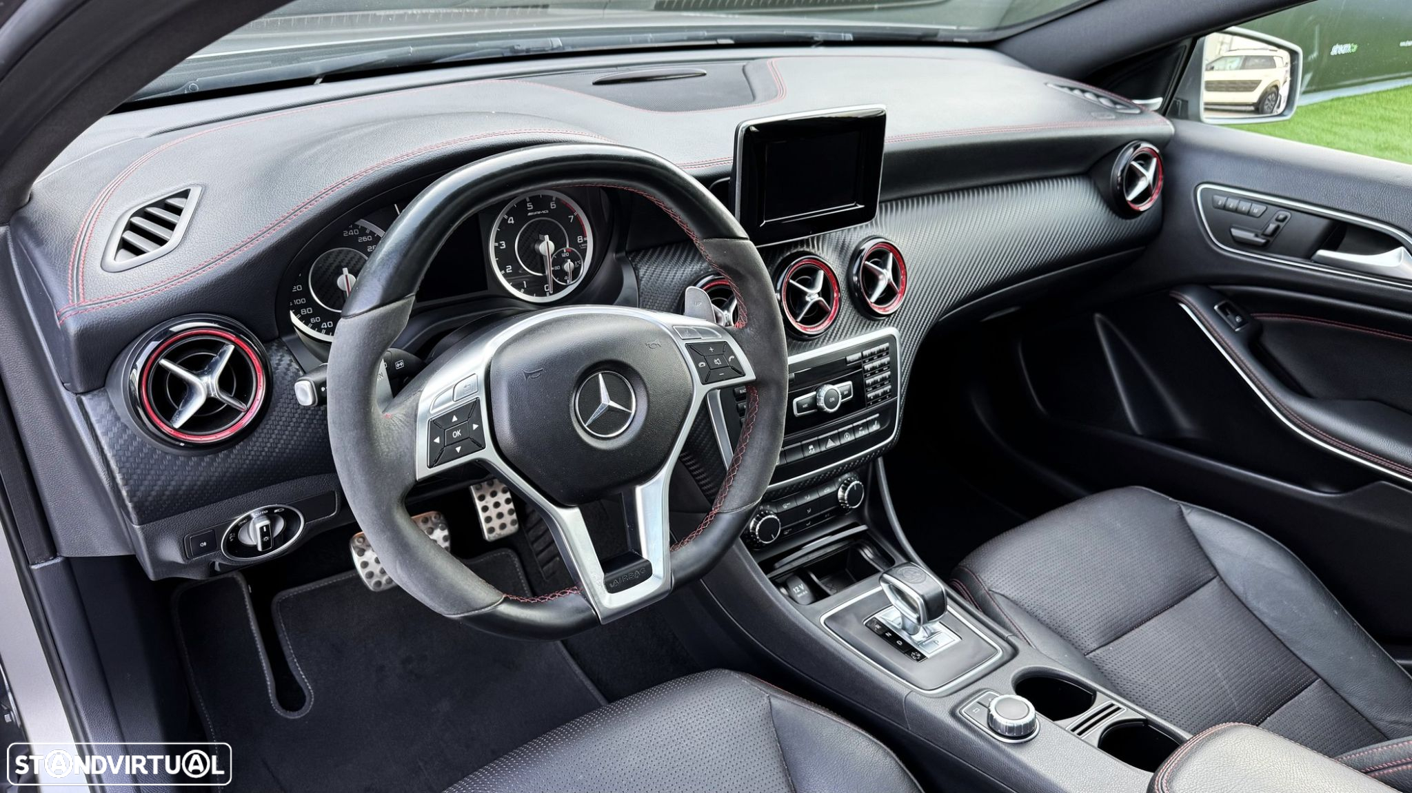 Mercedes-Benz A 45 AMG 4Matic Speedshift 7G-DCT - 12