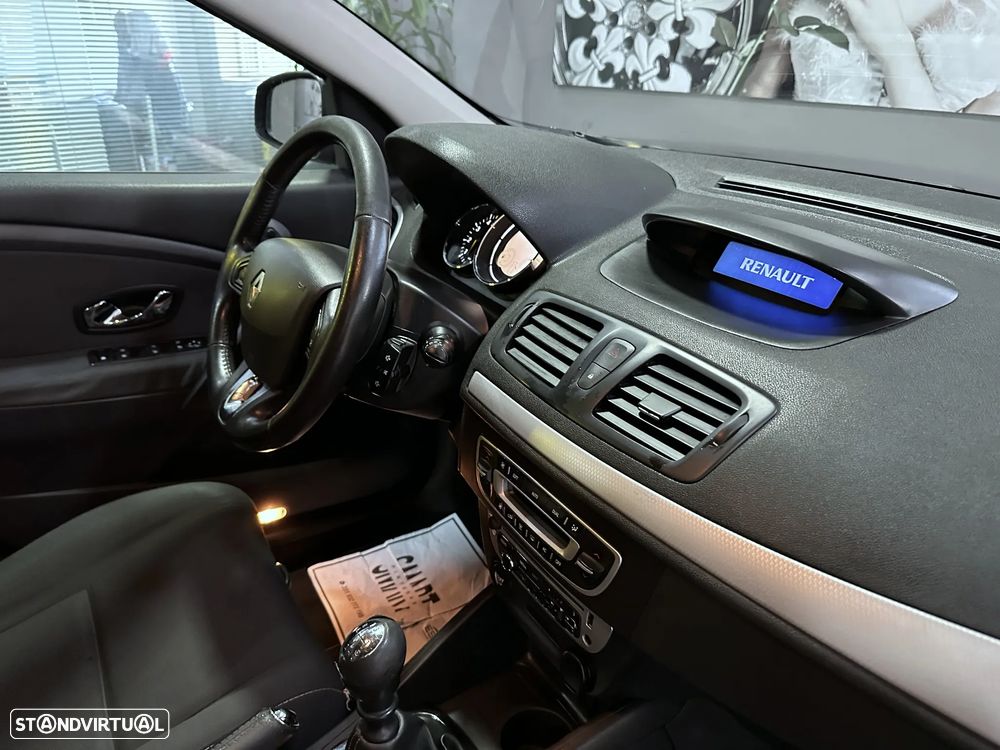 Renault Mégane 1.5 dCi Dynamique S - 19