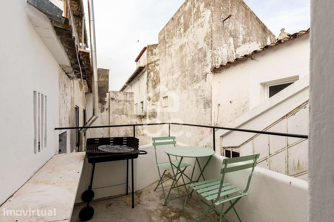 Moradia T2+1 com Terraço Privativo no Centro Histórico de Évora - Grande imagem: 2/31