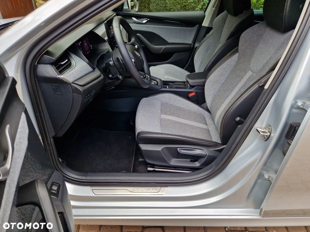 Skoda Octavia 1.5 TSI mHEV Drive Selection DSG - 6