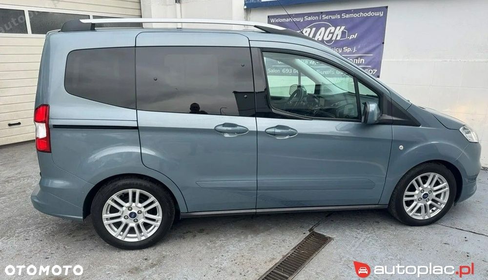 Ford Tourneo Courier - 26