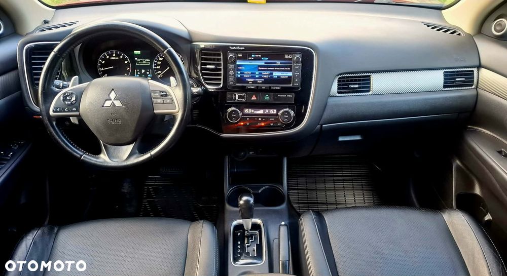Mitsubishi Outlander 2.0 4WD CVT Top - 12