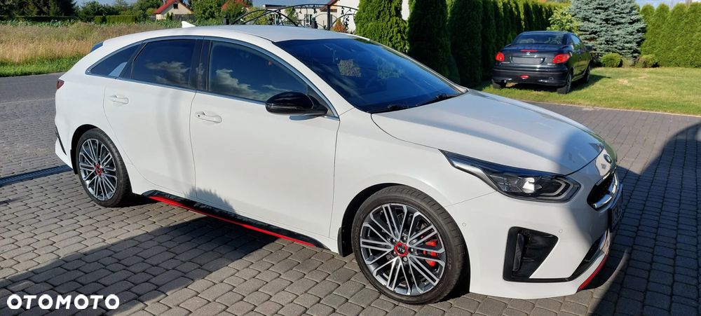 Kia ProCeed - 2