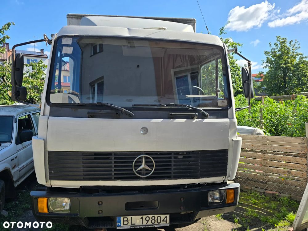 Mercedes-Benz 817 - 1