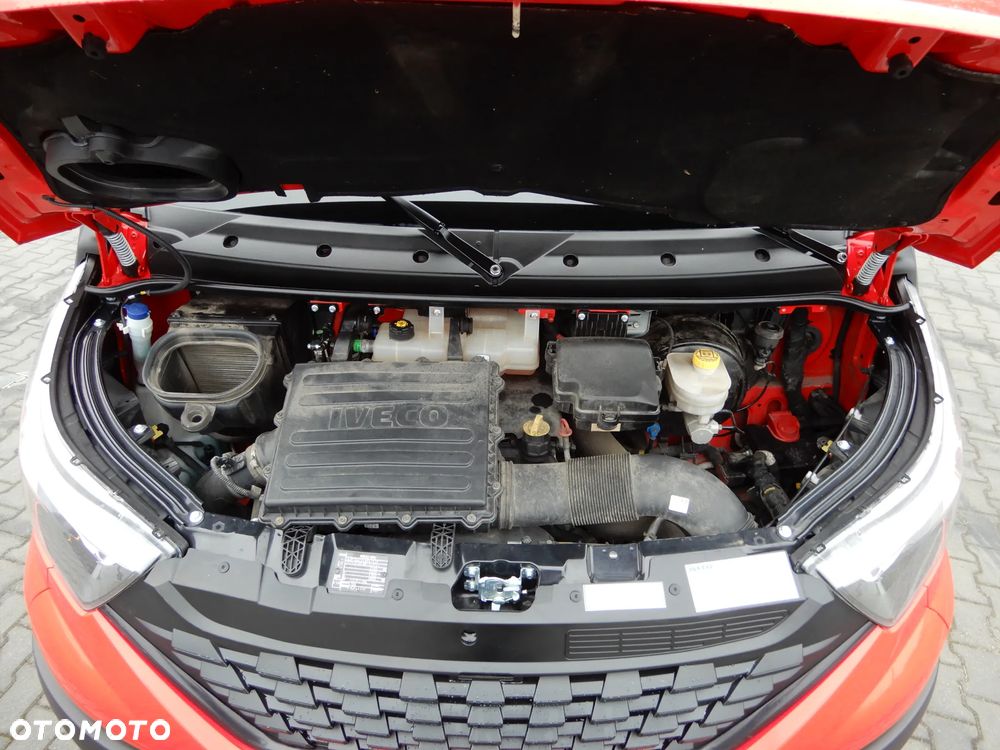 Iveco DAILY 50C18 Wywrotka Kiper Wywrot x 3 Strony 3996 mm Długi 8 E.Palet Renomowanej Firmy RomCar Rozstaw Osi 4100 mm WZMACNIANY HAK 3500 Kg 98 Tys Km Przeb. Stan Auta JAK NOWY POLECAM - 9