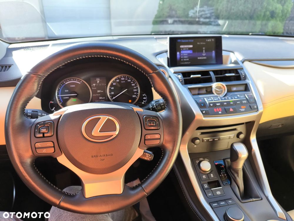 Lexus NX 300h Comfort AWD - 11