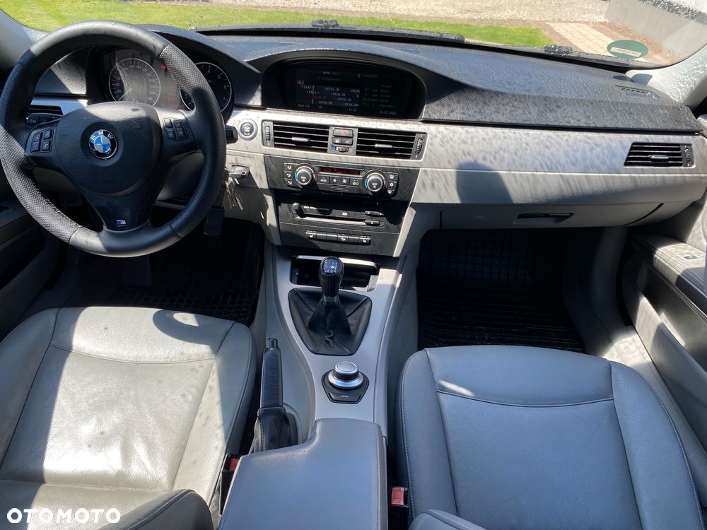 BMW Seria 3 325xi - 11