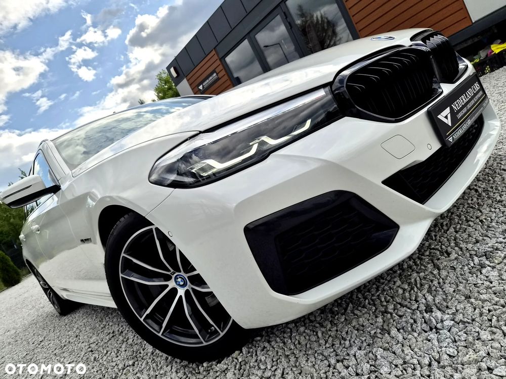 BMW Seria 5 530e xDrive M Sport sport - 36
