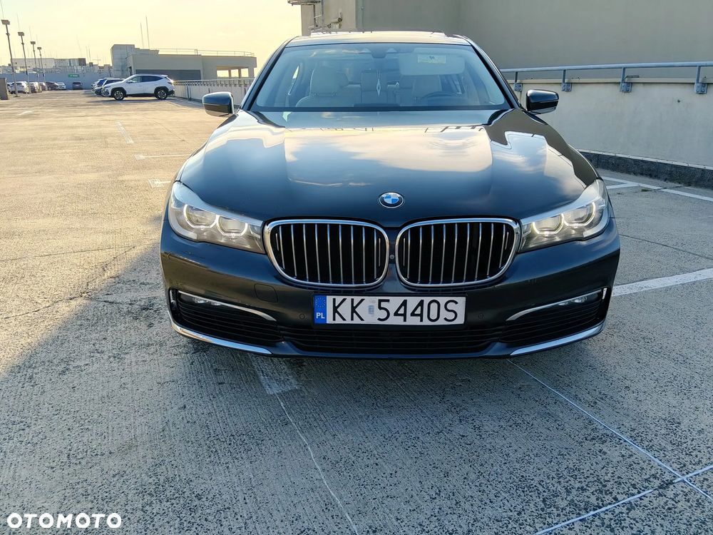 BMW Seria 7 740Li - 10