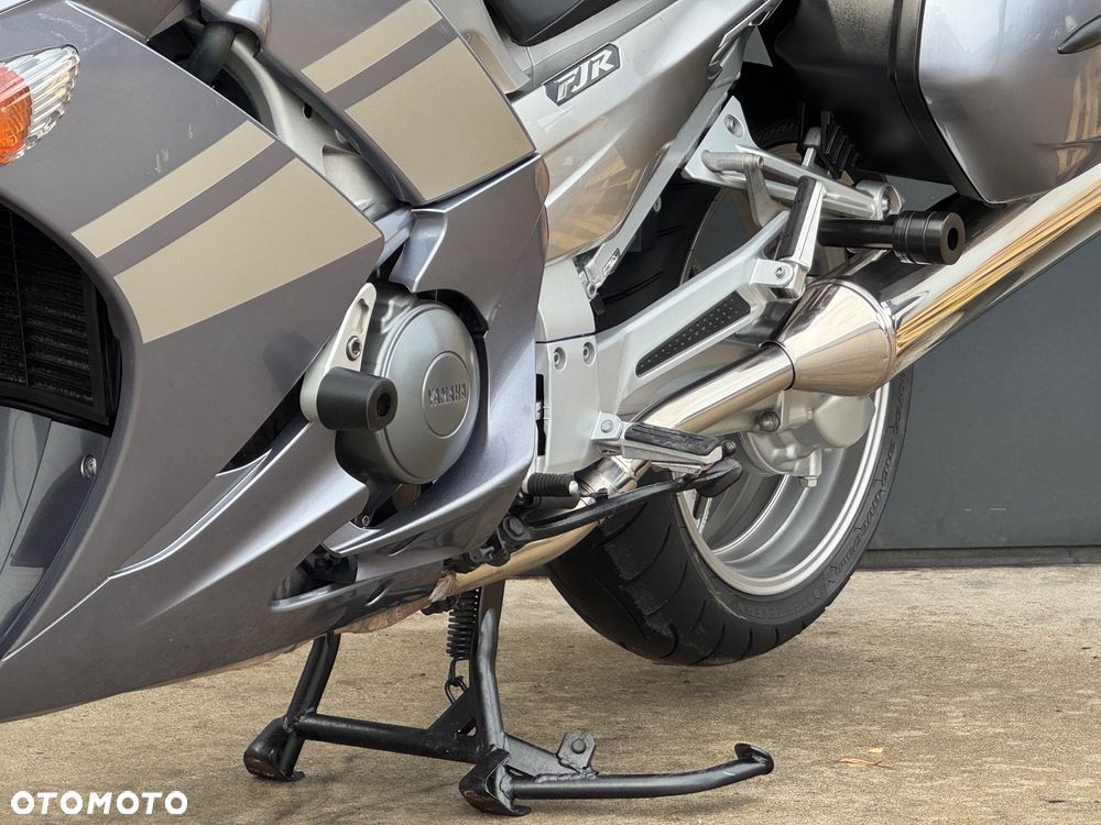 Yamaha FJR - 31