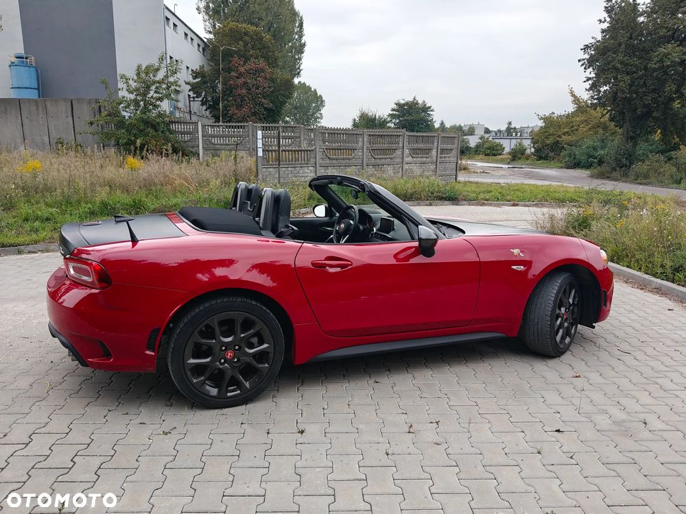 Fiat 124 Spider Abarth 1.4 MultiAir Turbo - 16