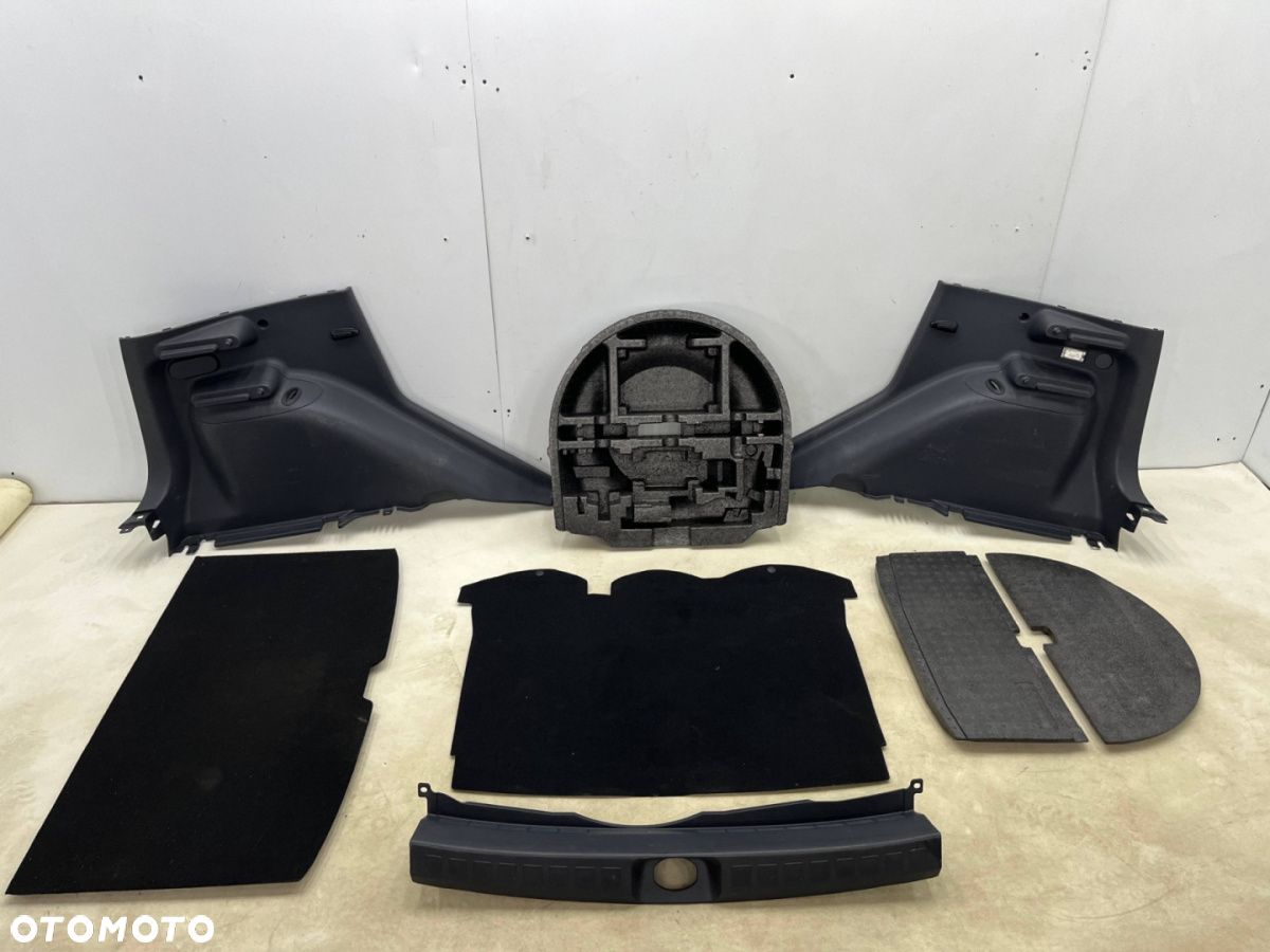 Tapicerka Mitsubishi Colt VI 6 Z30 5Drzwi 04-12r wykładzina wkład  dywan styropian boczki bagażnika - 1